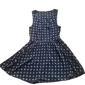 Vans black and white dress with cut out on back Size XL